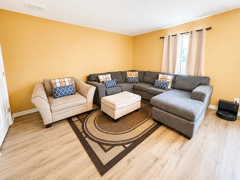 137 Williamson Dr #M — Photo 8