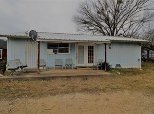12826 W Lasiter Rd, Kingston, OK 73439