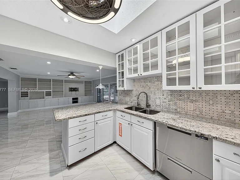 2801 Coral Shores Dr — Photo 42