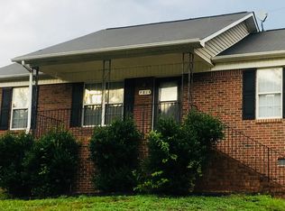 4814 Shady Pine Dr, Greensboro, NC 27455