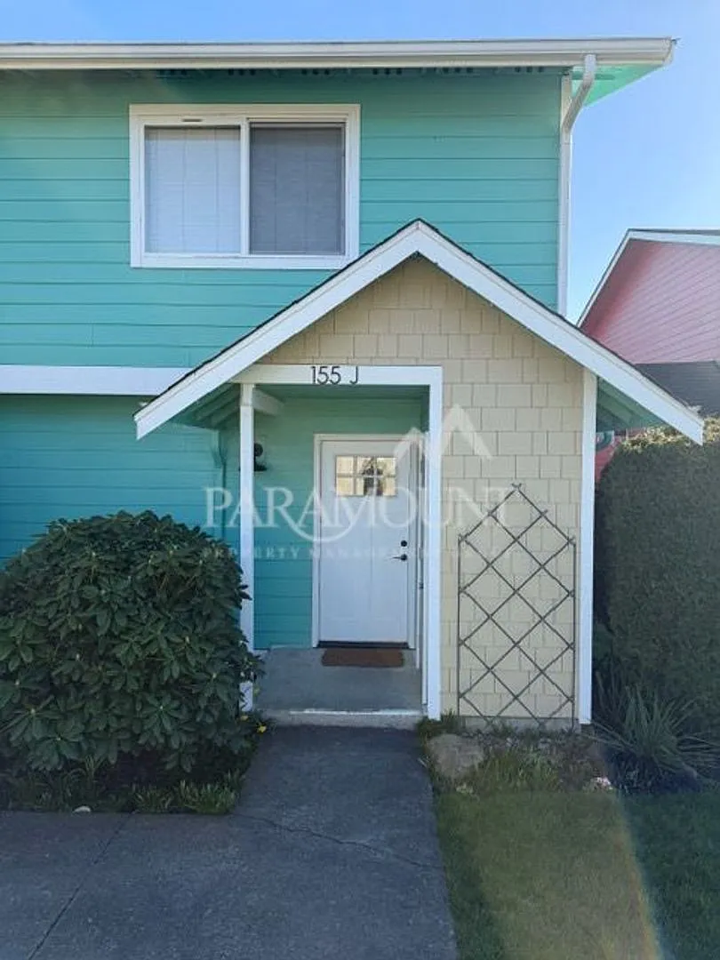 Fully Transformed End Unit in Downtown Poulsbo — Photo 2