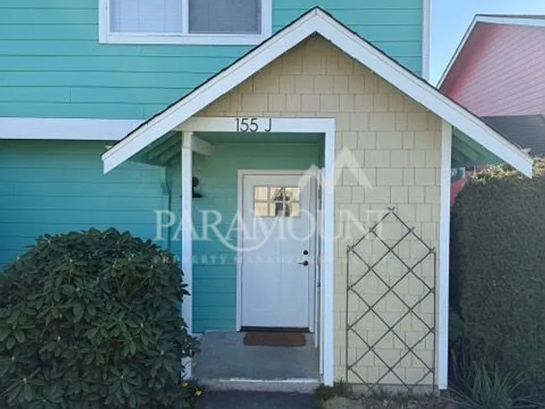 155 Myreboe St NE #10-J — Photo 2