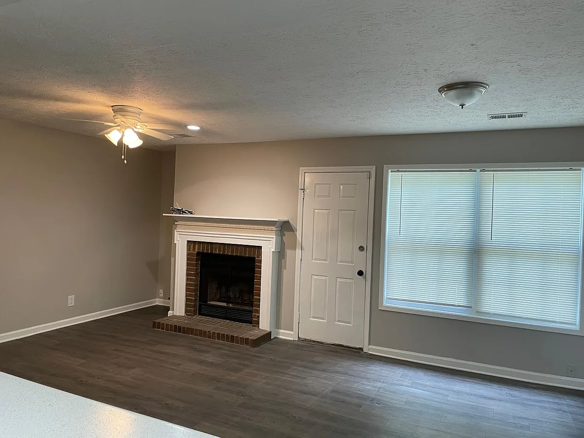 Building Photo - 7178 Williamsburg Dr #7178