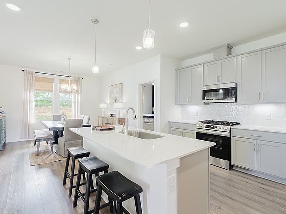 5th image of 9016 Gant Dr