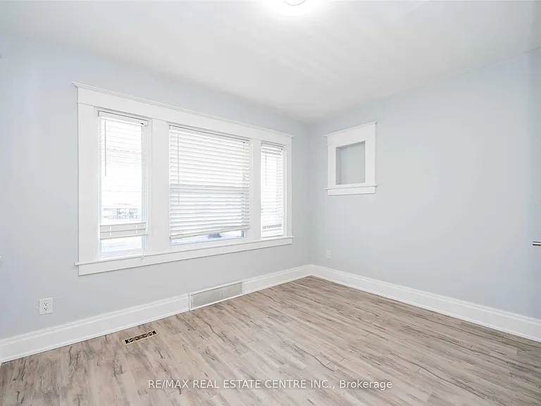 35 Hartzel Rd #MAIN — Photo 11