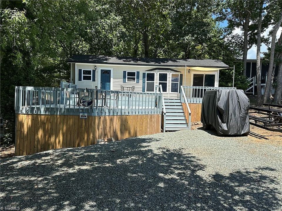 1st image of 112 N Cardinal Dr