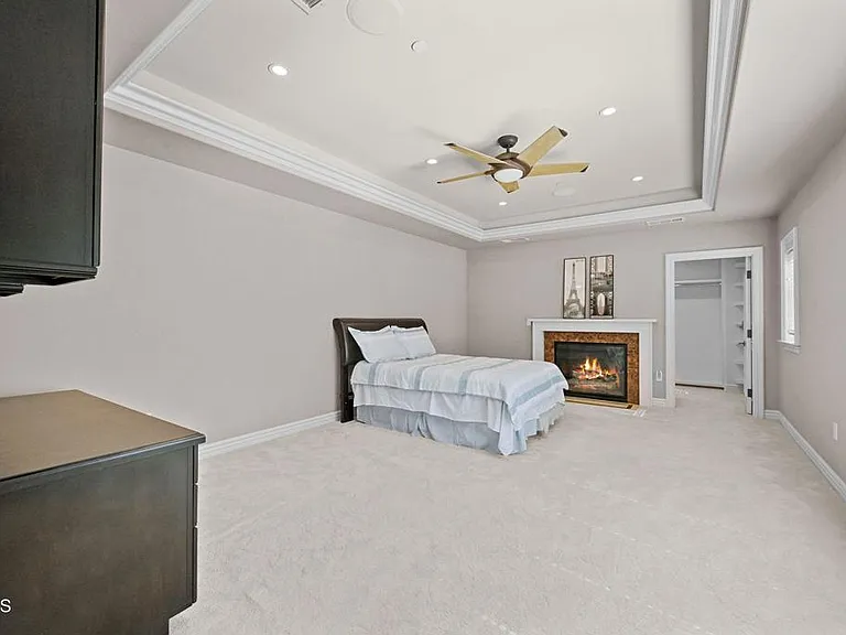 3263 New York Dr — Photo 42