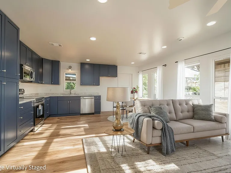 607 N Pacific St — Photo 5