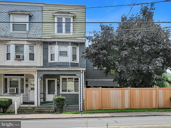 2nd image of 108 E Centre St