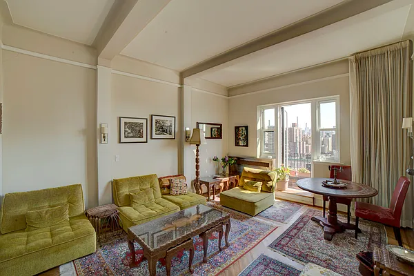 Sold by Owner | media 1