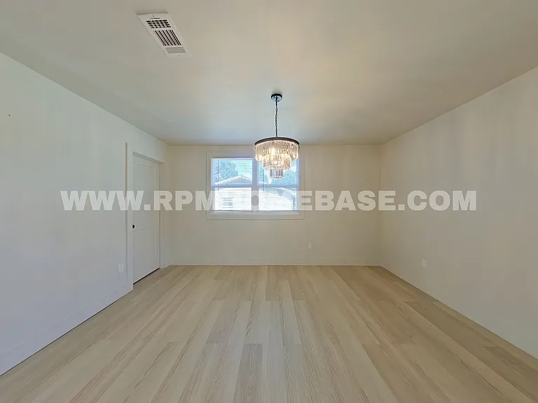 506 Forrest Ct — Photo 6