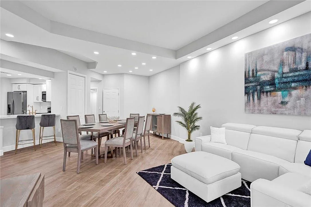 3 bed, 3.0 bath, 1710 sqft, $4,000 — Photo 1
