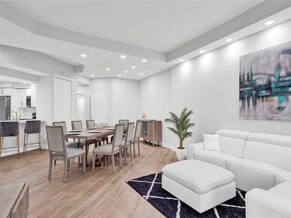 7484 La Paz Blvd APT 101, Boca Raton, FL 33433