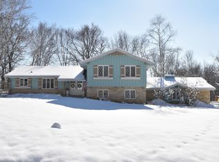 19705 W Briar Ridge Dr, Brookfield, WI 53045