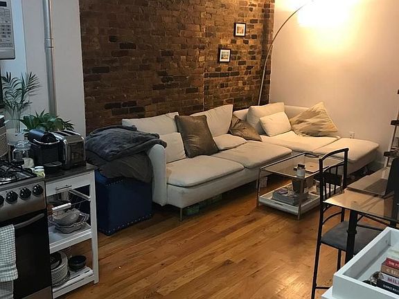5th image of 166 Elizabeth St #2R