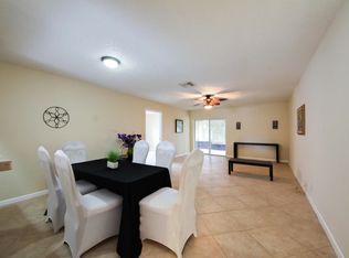 7165 Pine Manor Dr, Lake Worth, FL 33467