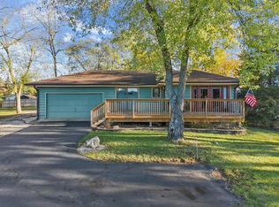 40724 93rd St, Genoa City, WI 53128