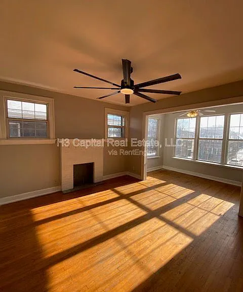 2449 Cleveland Blvd #D — Photo 2