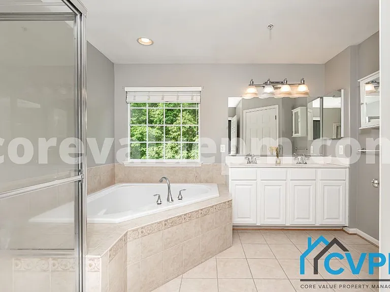 806 Emory Ct — Photo 23