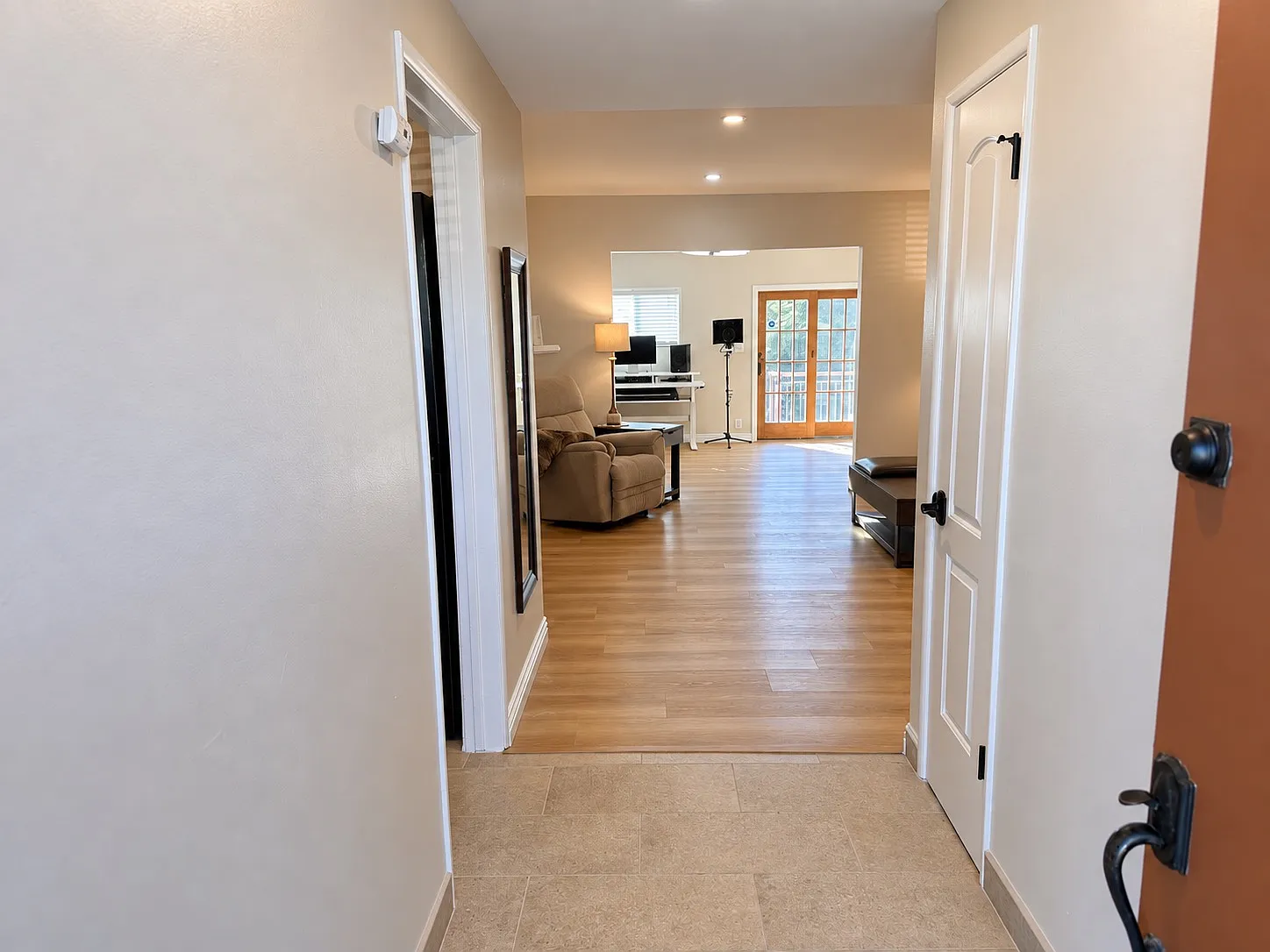 3 bed, 1600 sqft, $4,675 — Photo 3