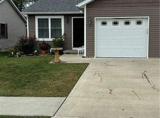 368 Spruce St, Barberton, OH 44203