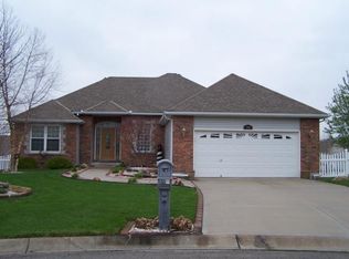 1301 SW 6th St, Oak Grove, MO 64075