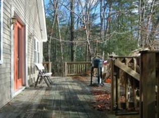 90 Hamburger Rd, Coventry, RI 02816