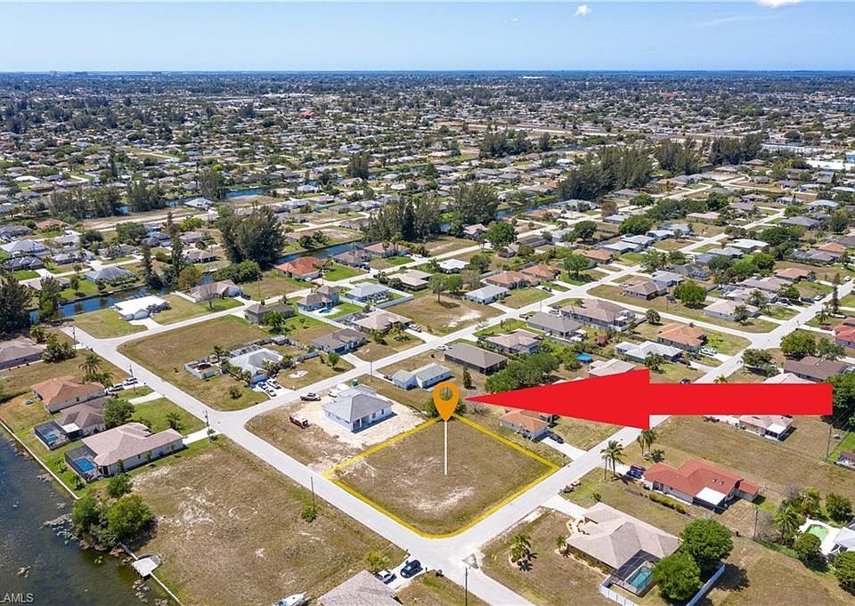 1st image of 424 SE 14th Ter