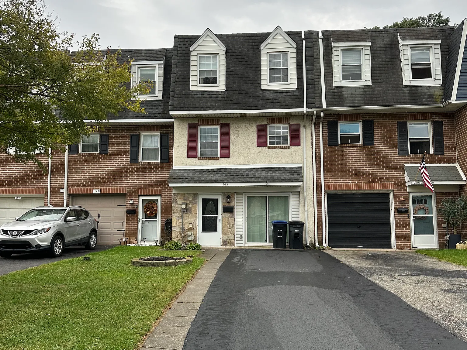 3 bed, 1.5 bath, 1620 sqft, $3,200 — Photo 1