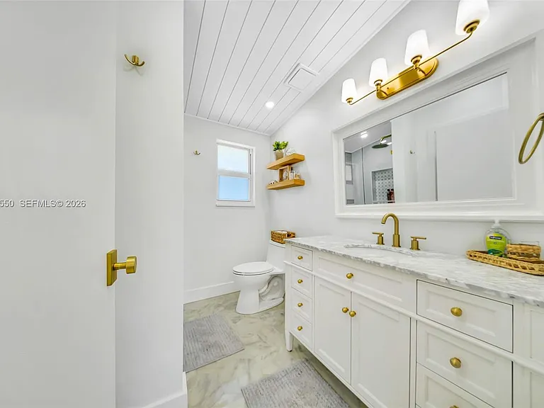 129 Nautilus Dr — Photo 46
