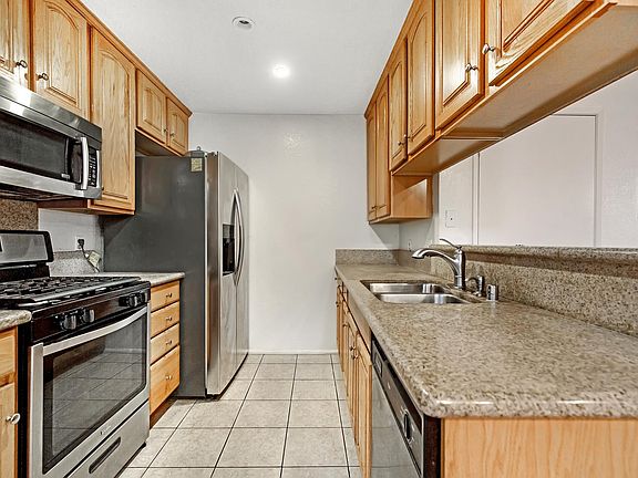 5th image of 708 N Eucalyptus Ave APT 109