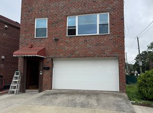 1050 Waring Ave #1, Bronx, NY 10469