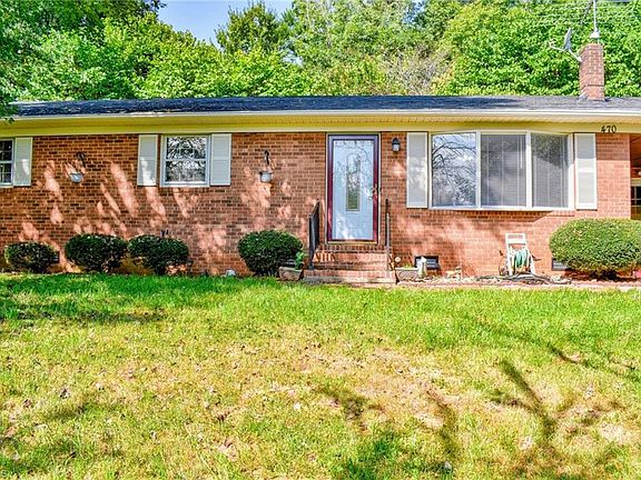 3rd image of 470 Clover Leaf Cir
