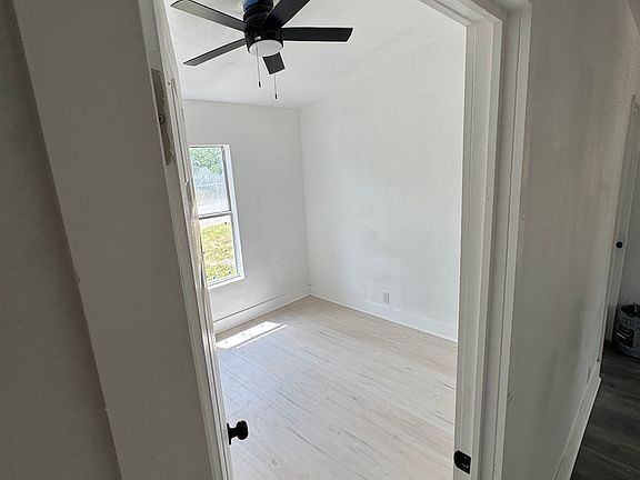 4th image of 903 Evergreen Dr