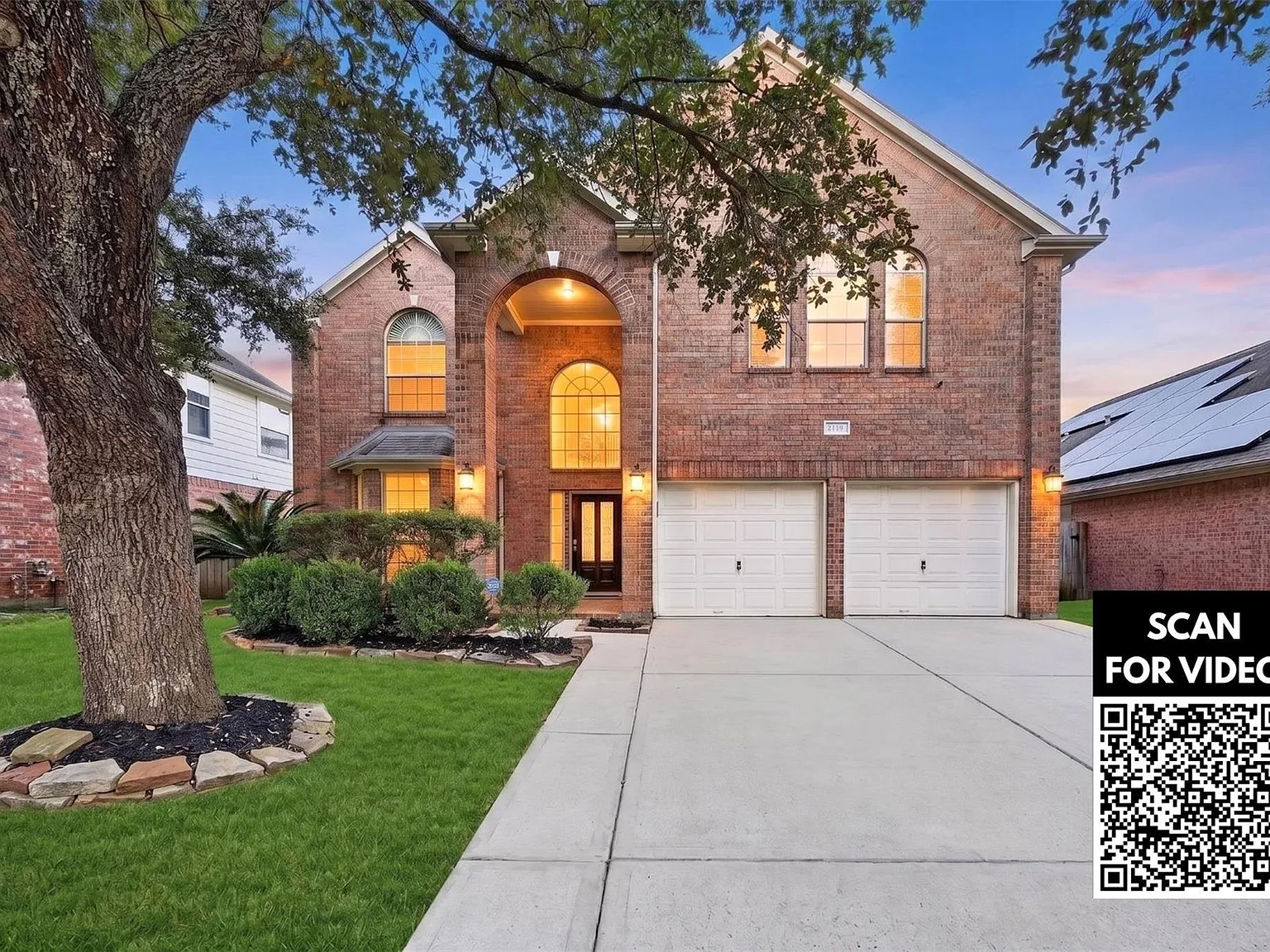 5 bed, 2.5 bath, 2738 sqft, $3,200 — Photo 1