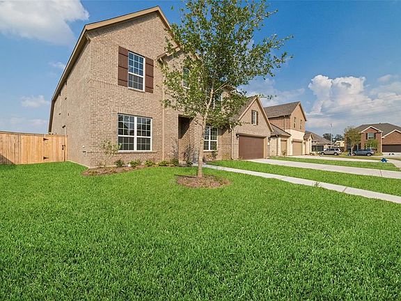 3rd image of 2247 Camden Arbor Trl