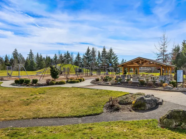 22621 NE Alder Crest Dr, Redmond, WA 98053