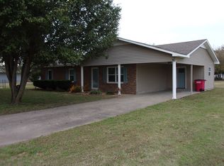 102 Michelle Dr, Sikeston, MO 63801