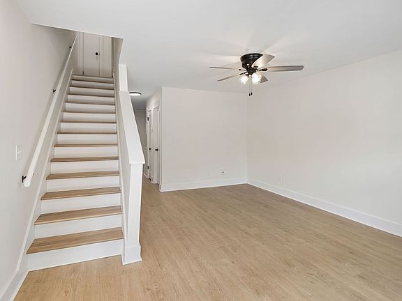 3rd image of 270 Fleming Rd APT C