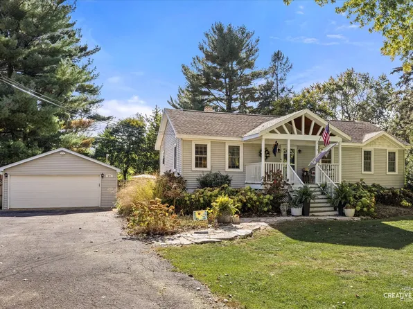 28W671 Rogers Ave, Warrenville, IL 60555