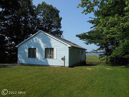1st image of 884 Shore Dr