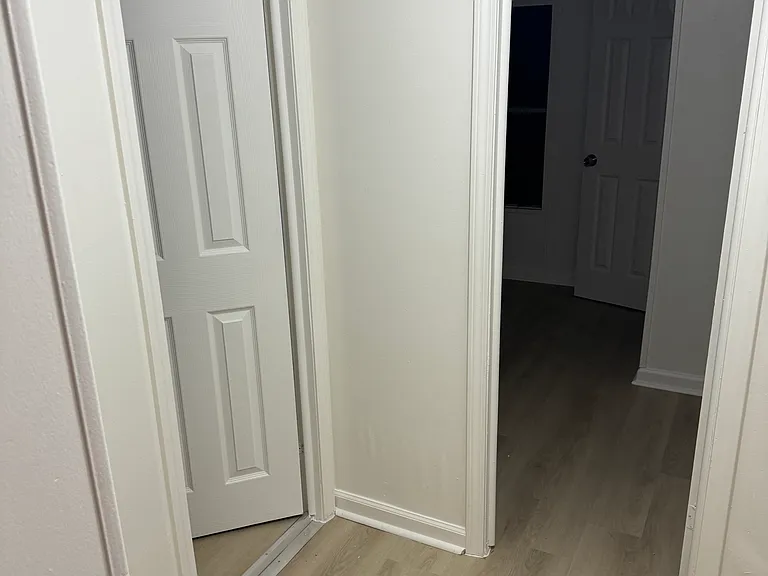 Country Manor Ln — Photo 3