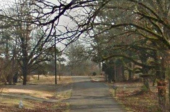 2nd image of 104 Horseshoe Acres