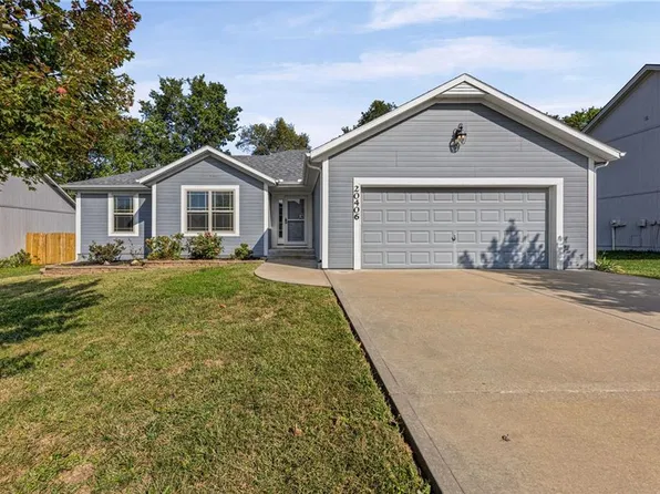 20406 W 220th Ter, Spring Hill, KS 66083