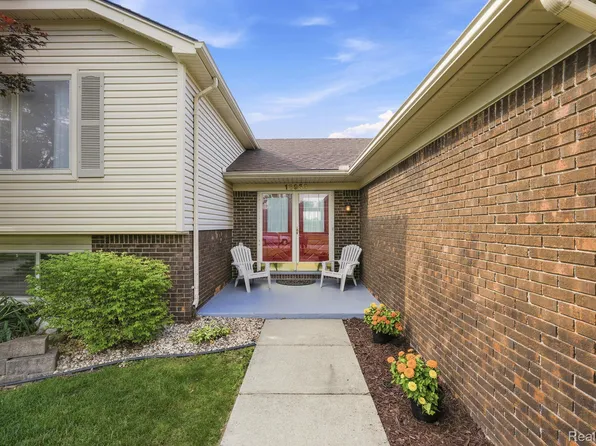 13959 Brougham Dr, Sterling Heights, MI 48312