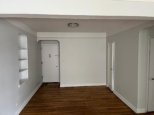 3rd image of 10-11 Neilson St #3B