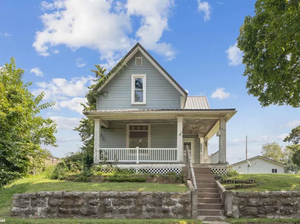 914 S 13th St, Burlington, IA 52601