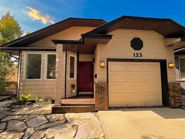 123 E Sunmills Pl SW, Calgary, AB T2X 2R1