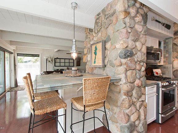 4th image of 708 Perch Cove Ct