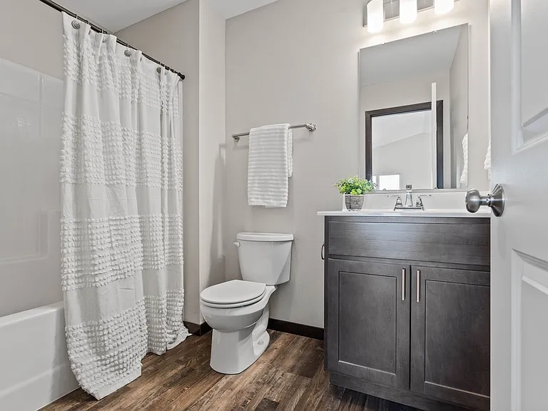 405 Chloe Dr — Photo 15